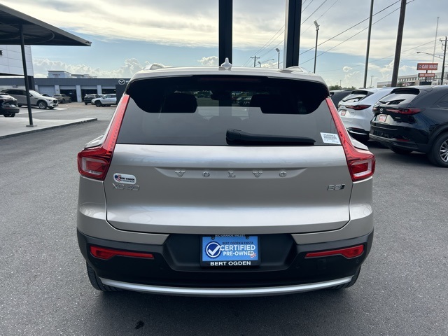 2023 Volvo XC40 Plus photo 5
