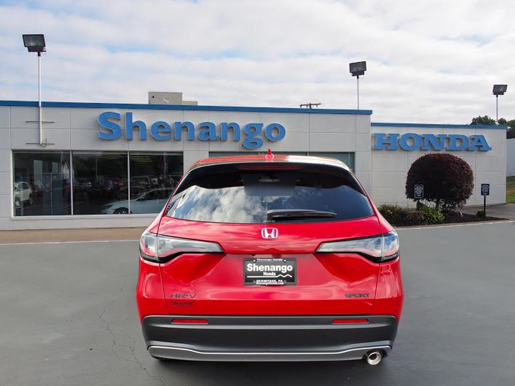 2026 Honda HR-V Sport photo 2