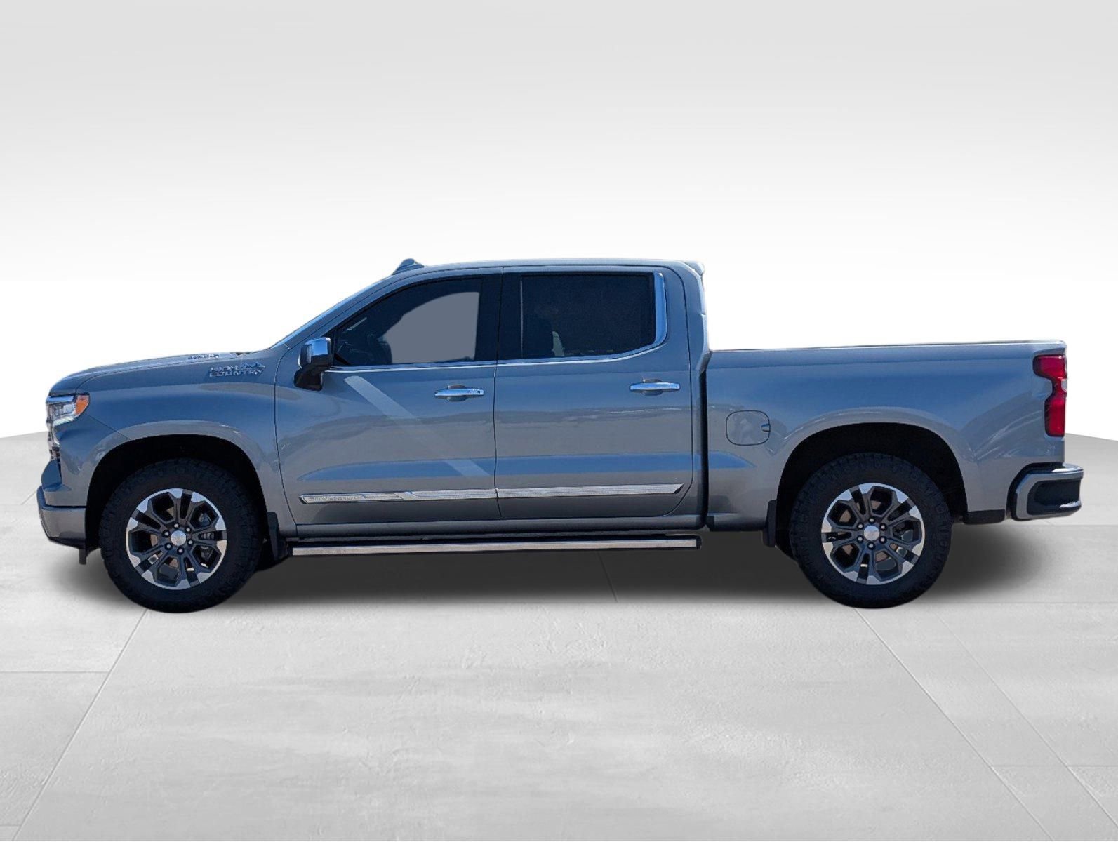 2023 Chevrolet Silverado 1500 High Country photo 2