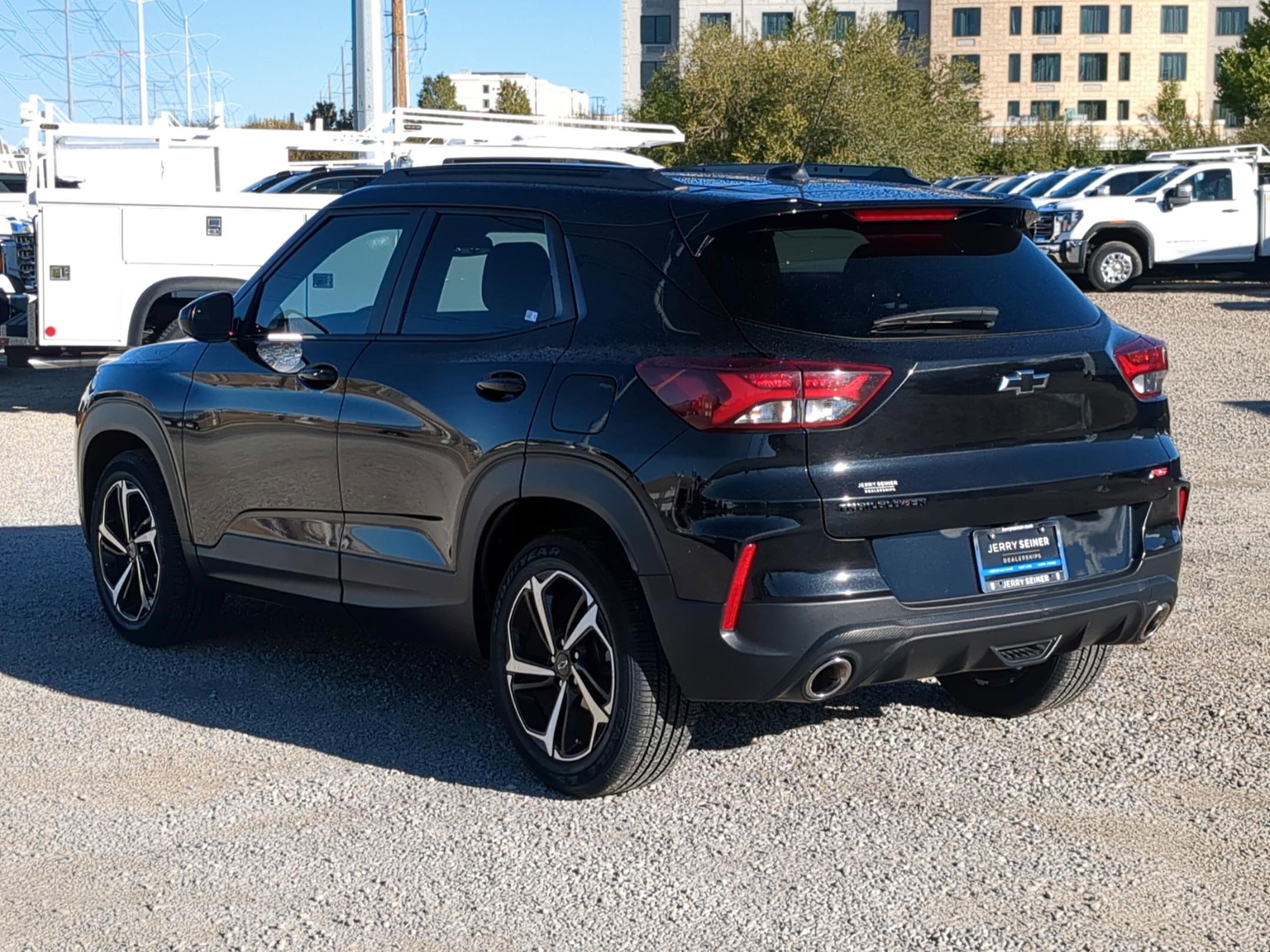 2023 Chevrolet Trailblazer RS photo 2