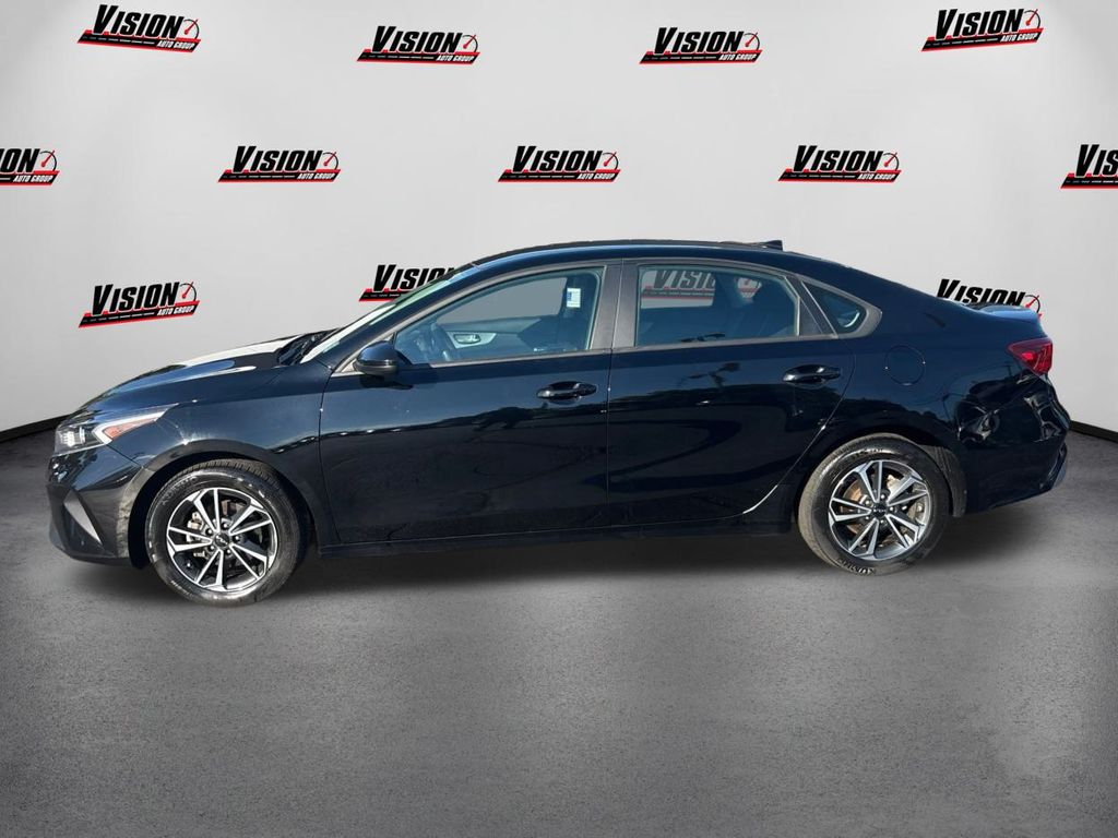 2023 Kia Forte LXS photo 7