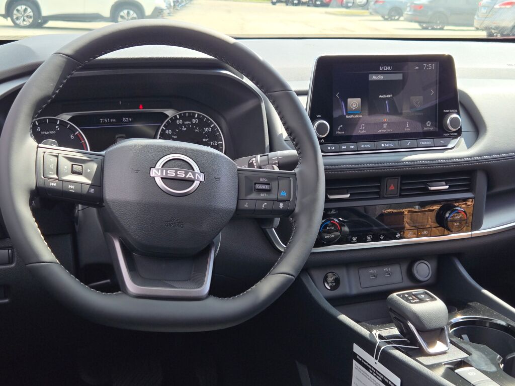 2026 Nissan Rogue SV photo 12
