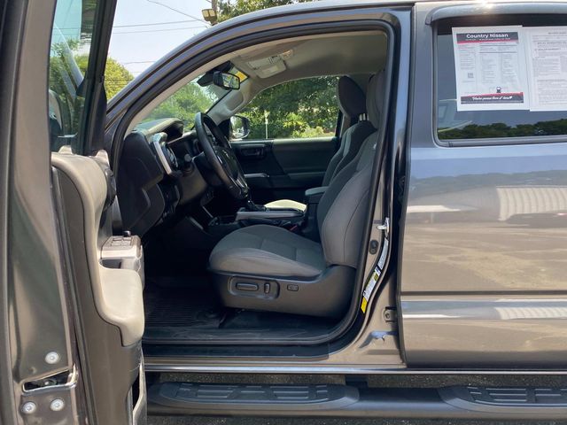 2021 Toyota Tacoma SR5 photo 13