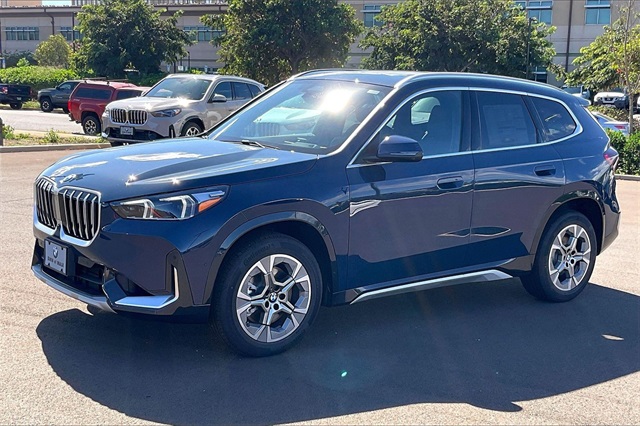 2026 BMW X1 28i's photo