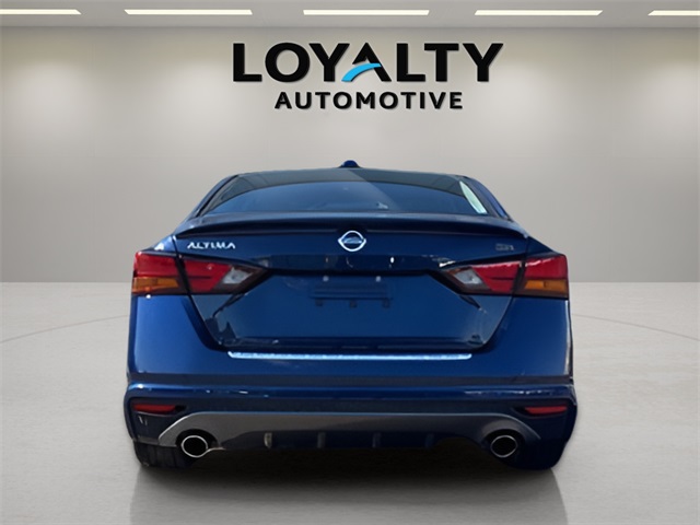 2022 Nissan Altima 2.5 SR photo 4