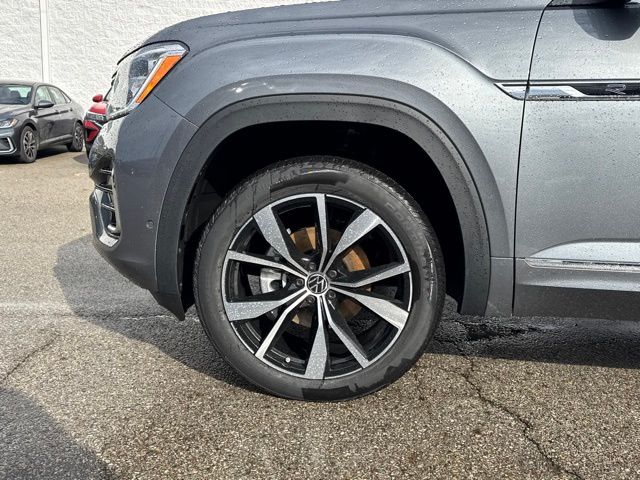 2025 Volkswagen Atlas SEL Premium R-Line photo 2