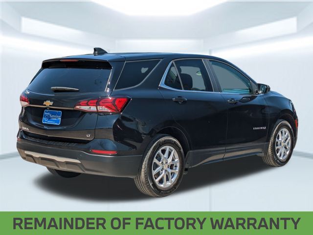2023 Chevrolet Equinox LT photo 2
