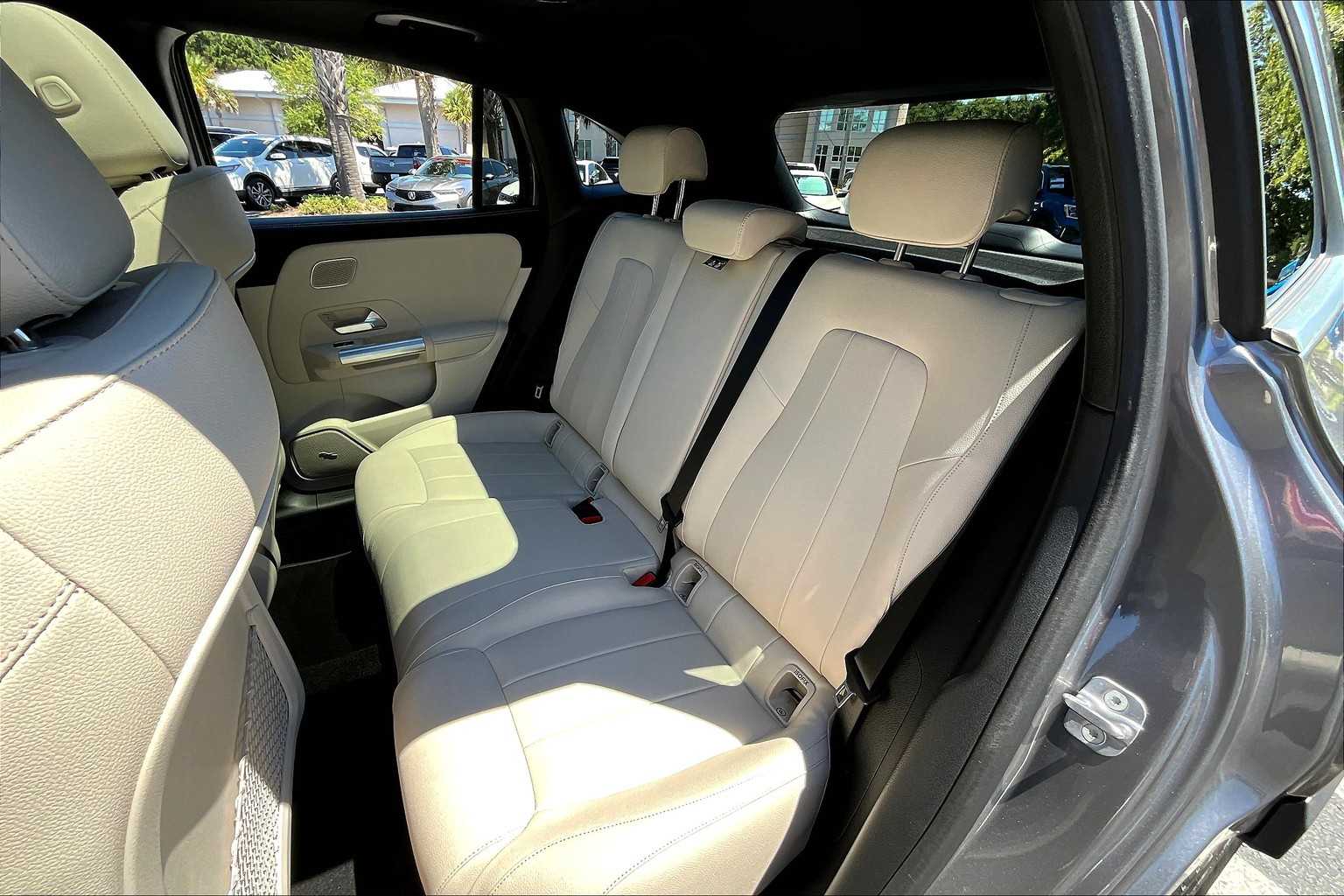 2025 Mercedes Benz GLA 250 photo 17
