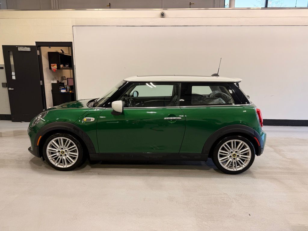 Used 2021 MINI Hardtop 2 Door SE with VIN WMWXP3C03M2N87891 for sale in Golden Valley, Minnesota