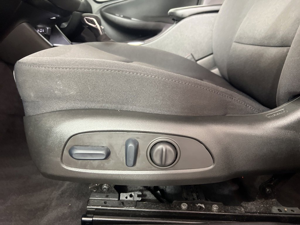 2022 Chevrolet Malibu 1LT photo 21