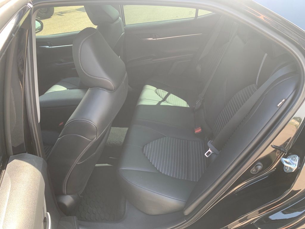 2023 Toyota Camry SE photo 18