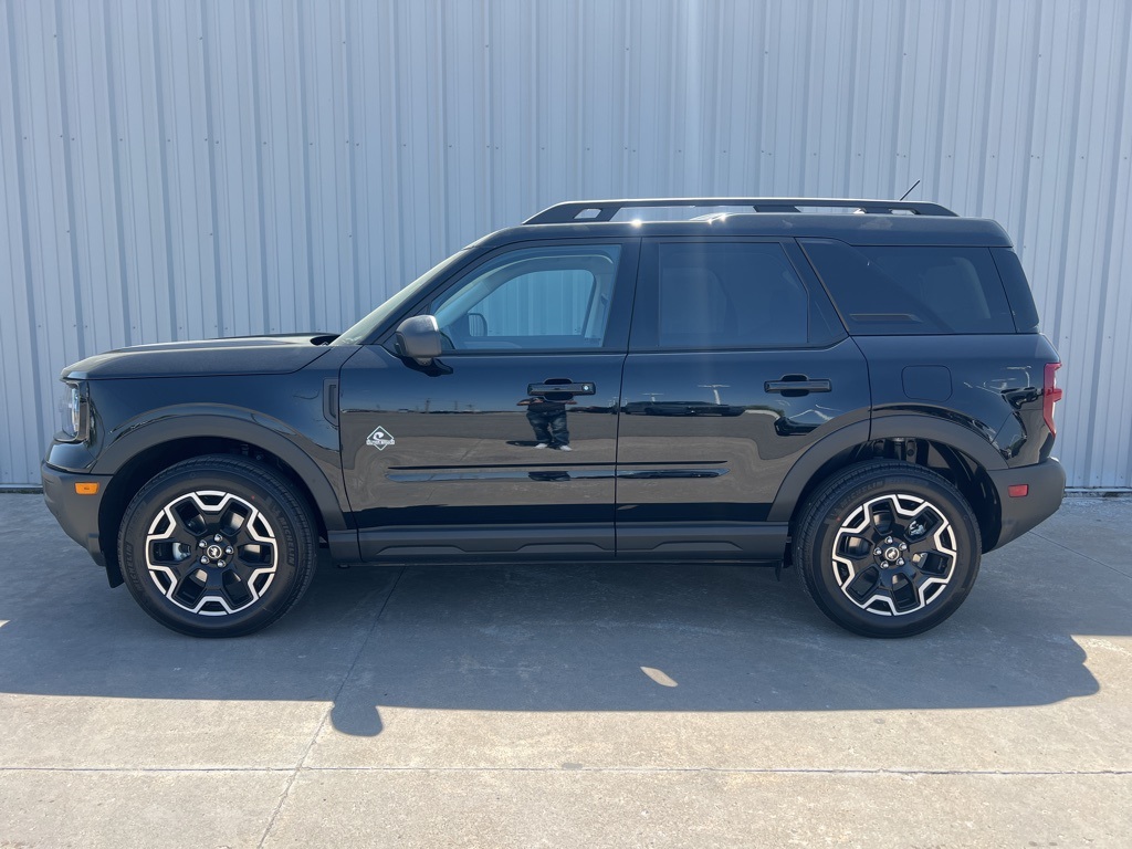 2025 Ford Bronco Sport Outer Banks photo 4