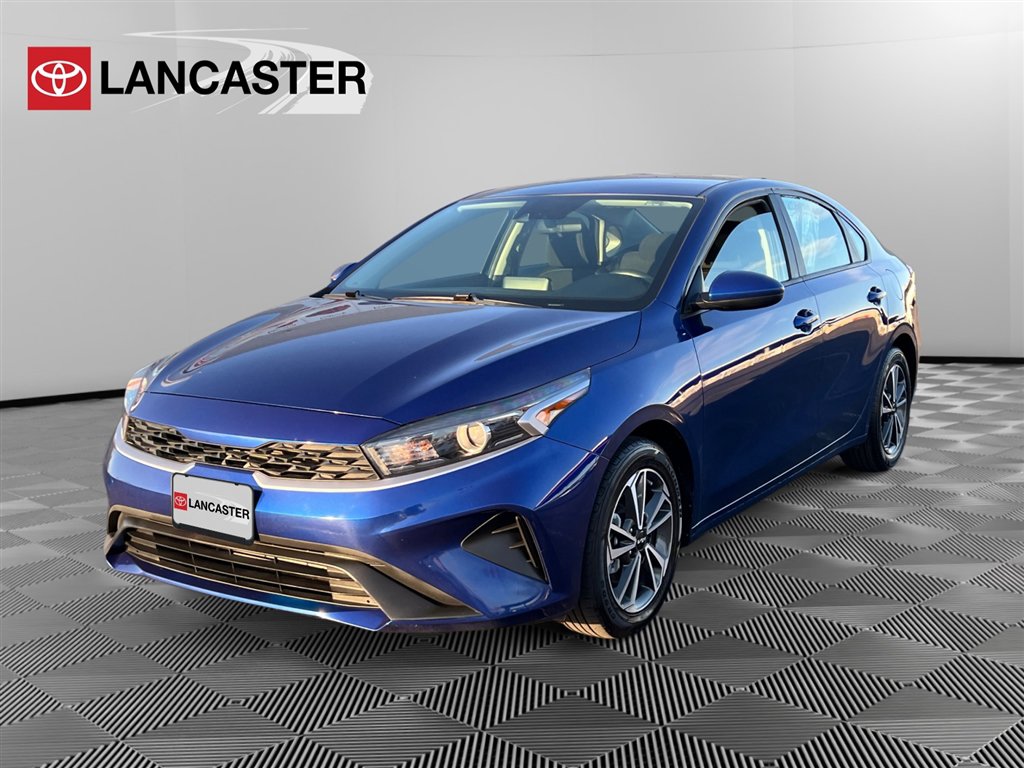2023 Kia Forte LXS photo 3