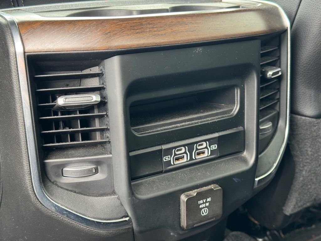2024 Ram 3500 Laramie photo 11