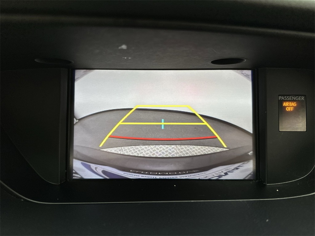 2017 Lexus ES 300h photo 17