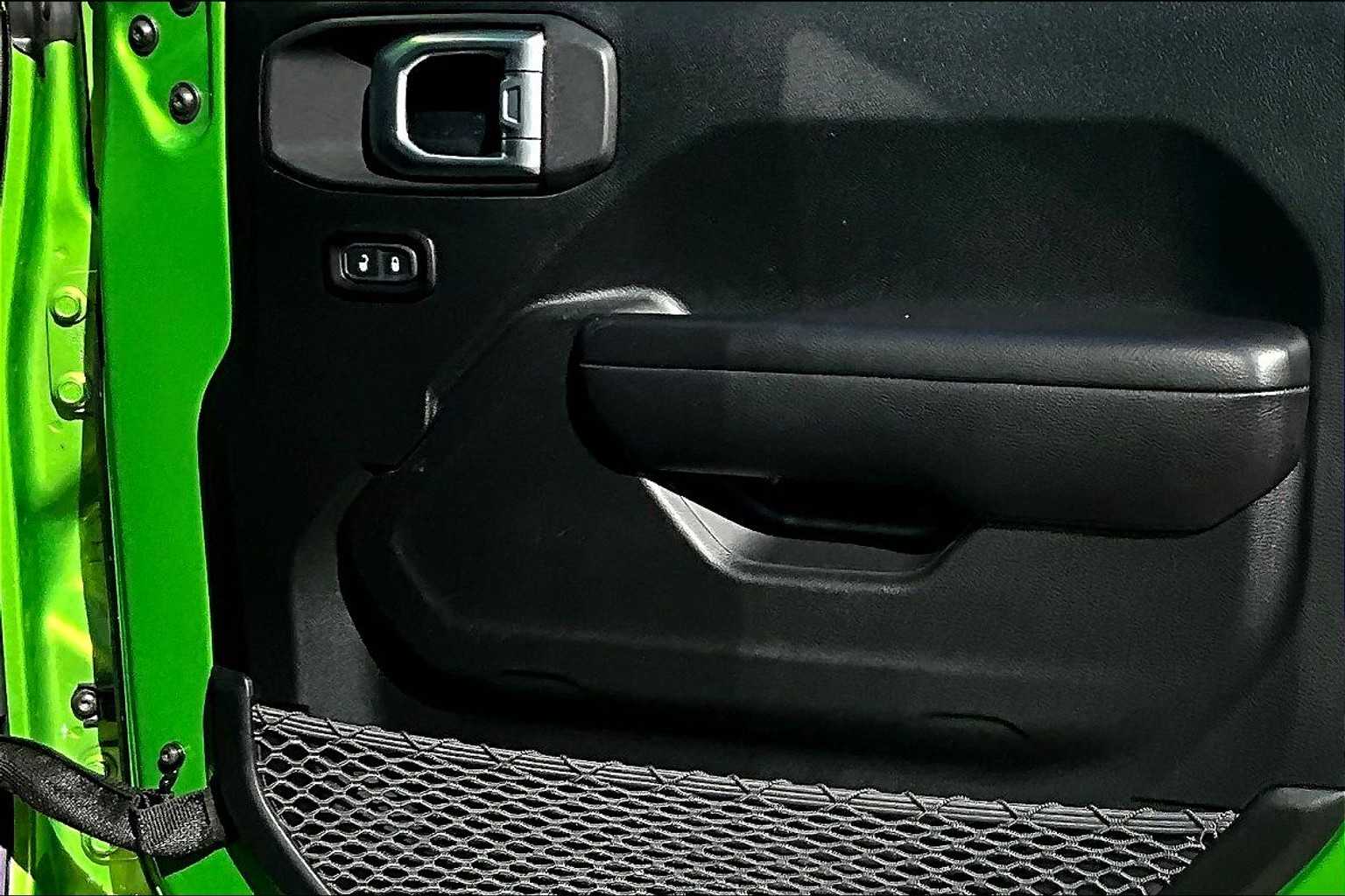 2019 Jeep Wrangler Sport S photo 23
