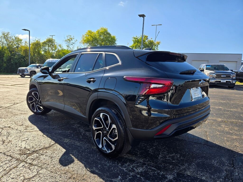 2025 Chevrolet Trax photo 9