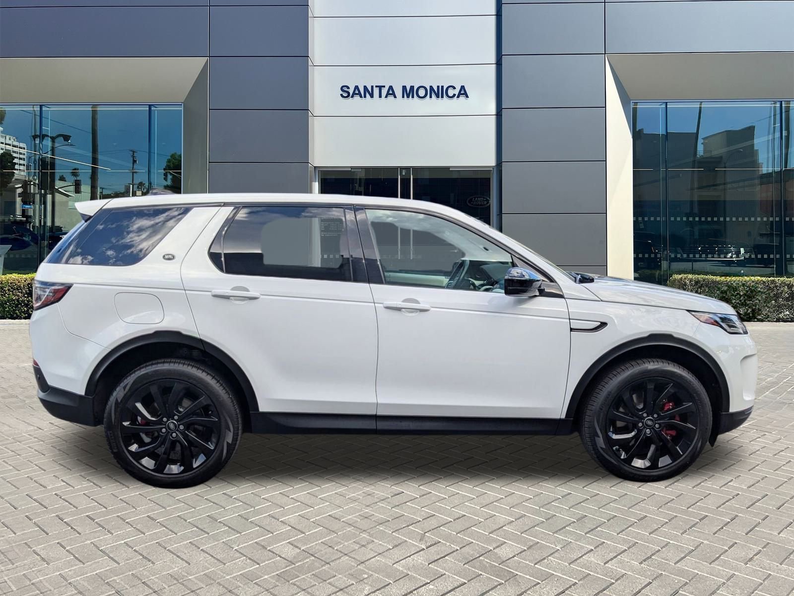 2023 Land Rover Discovery Sport SE photo 4