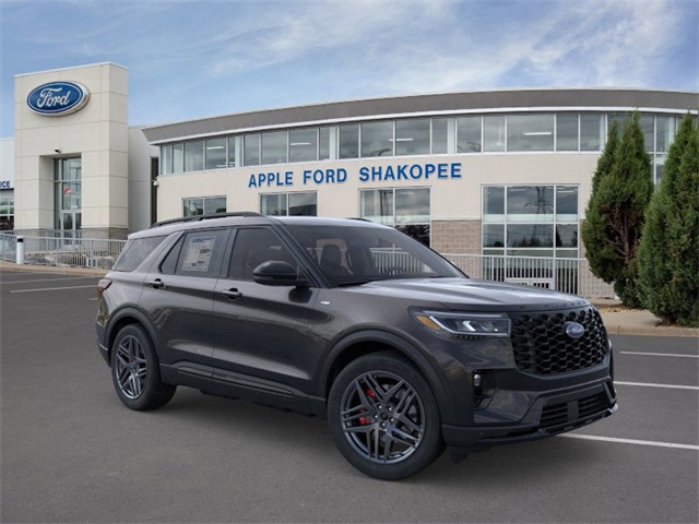 2025 Ford Explorer ST-LINE's photo