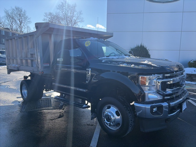 2022 Ford F-350 Super Duty Chassis Cab XLT's photo