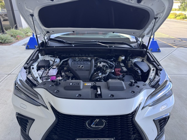2026 Lexus NX 350 F SPORT Handling AWD photo 7