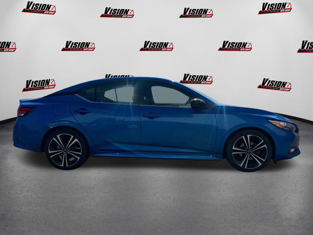 2021 Nissan Sentra SR photo 4