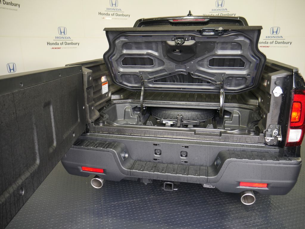 2025 Honda Ridgeline Sport photo 7