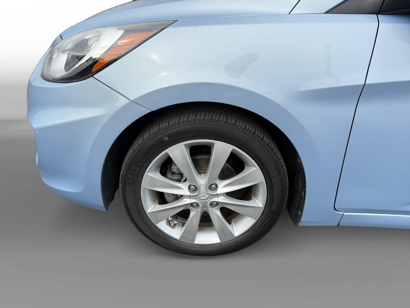 2012 Hyundai Accent GLS photo 9