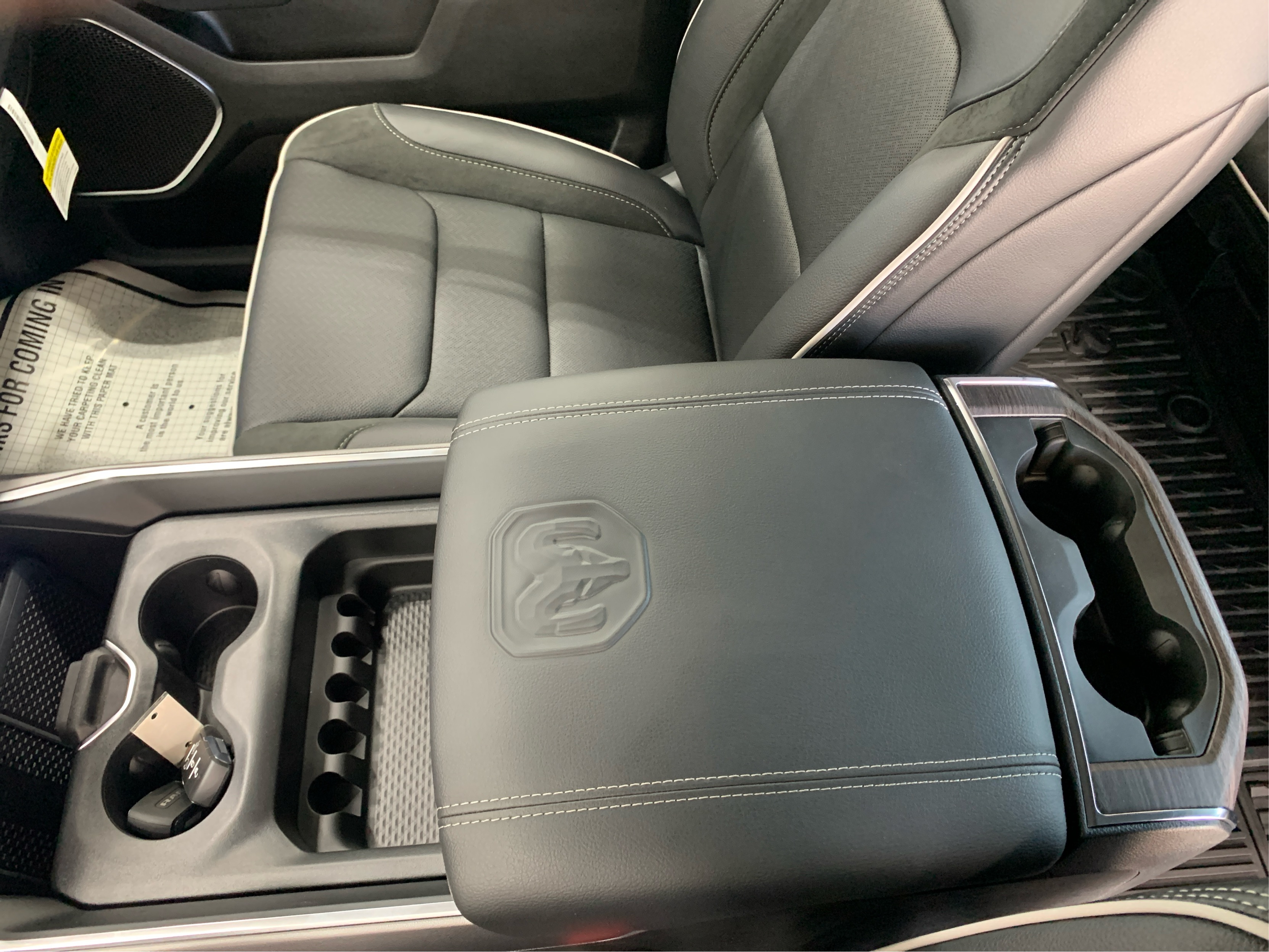 2026 Ram 1500 Laramie photo 9