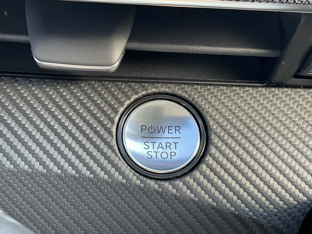 2025 Ford Mustang Mach-E Premium photo 3