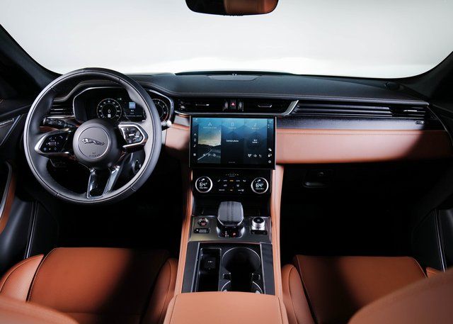 2026 Jaguar F-PACE P250 R-Dynamic S photo 2