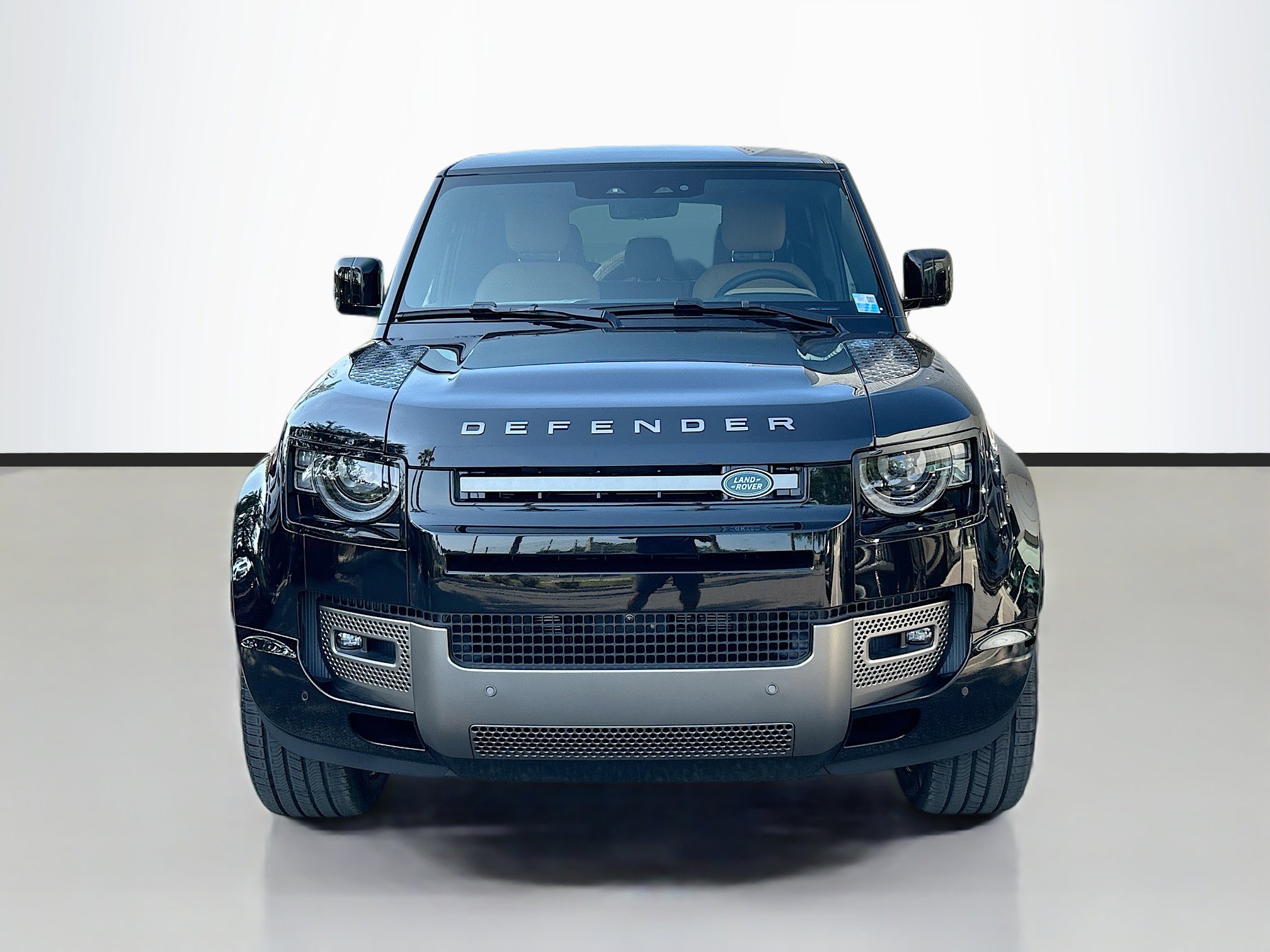 2025 Land Rover Defender 110 X-Dynamic SE photo 2