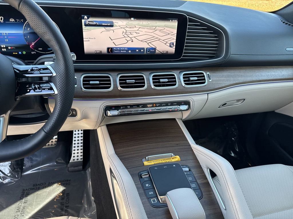 2025 Mercedes Benz GLS 450 4MATIC photo 29