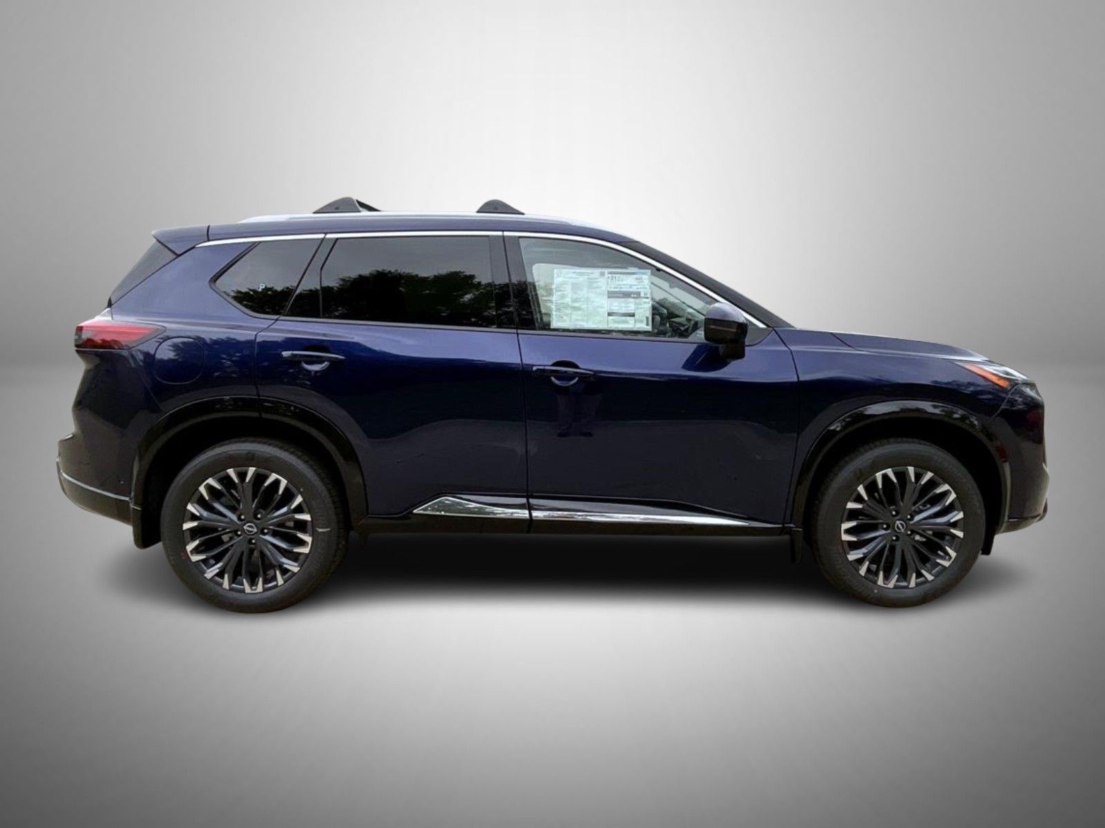 2026 Nissan Rogue Platinum photo 4