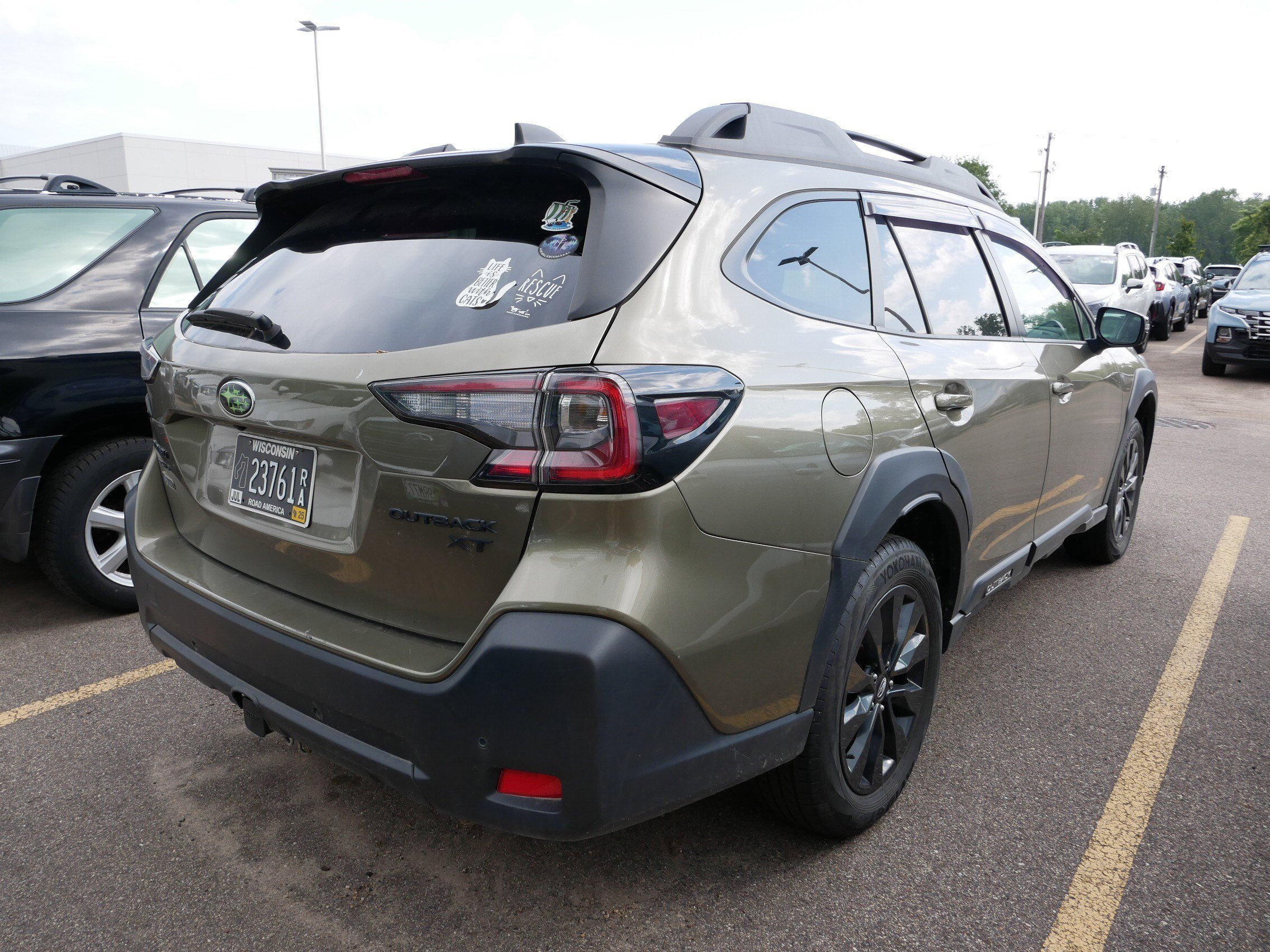 2023 Subaru Outback Onyx Edition XT photo 3