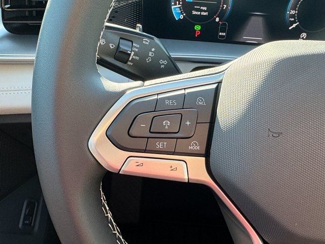 2025 Volkswagen Tiguan SE photo 21