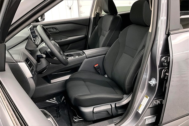 2025 Nissan Rogue S photo 9