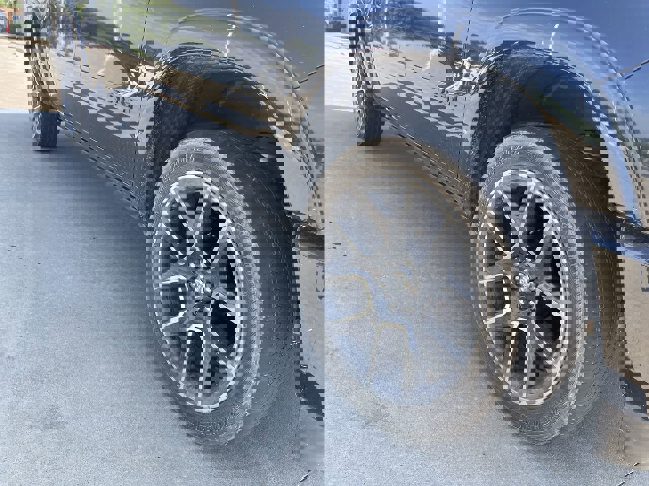 Used 2019 RAM Ram 1500 Pickup Laramie with VIN 1C6SRFJT9KN508054 for sale in Kansas City