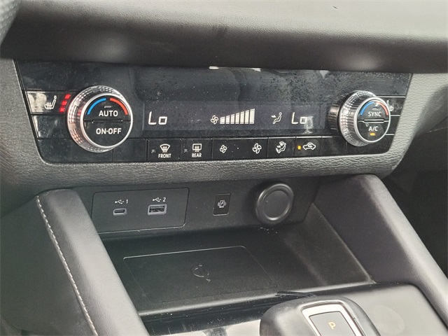 2024 Mitsubishi Outlander SE photo 23
