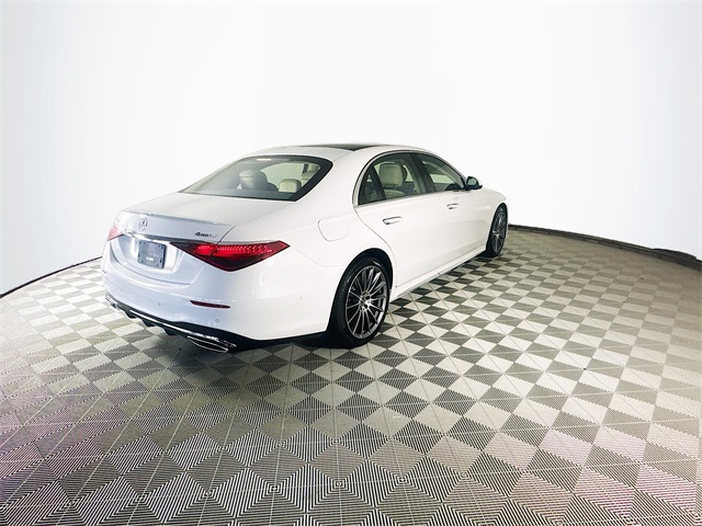 2026 Mercedes Benz S 580 4MATIC photo 7