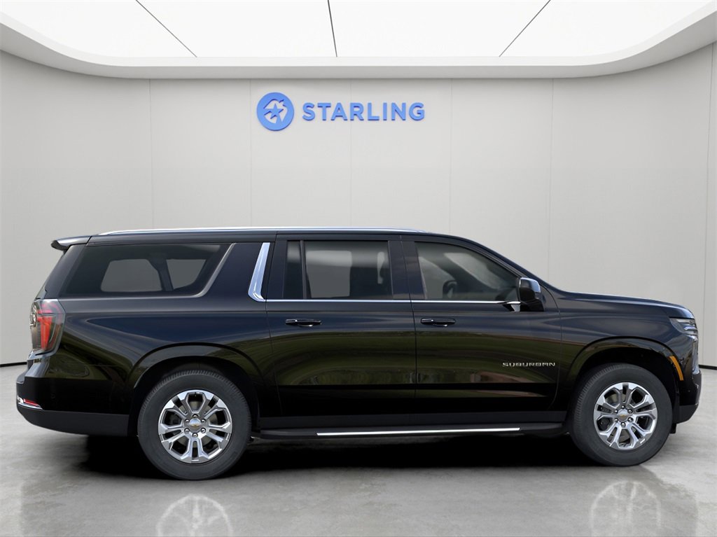 2025 Chevrolet Suburban LS photo 4