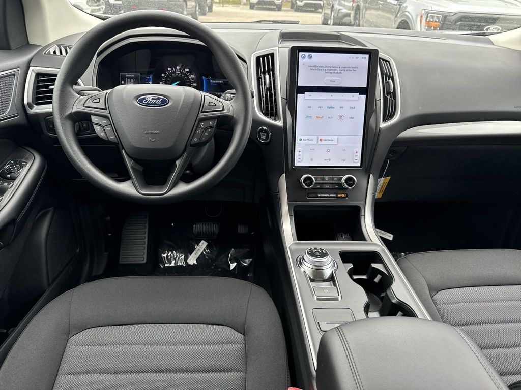 2024 Ford Edge SE photo 4