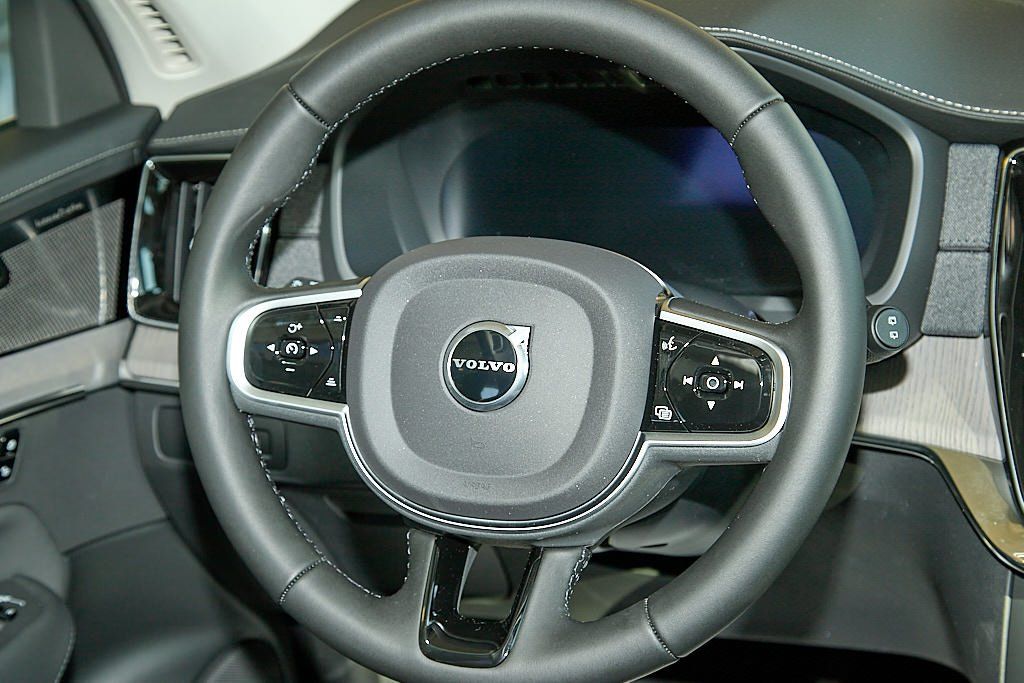 2026 VOLVO XC90 - Image 20
