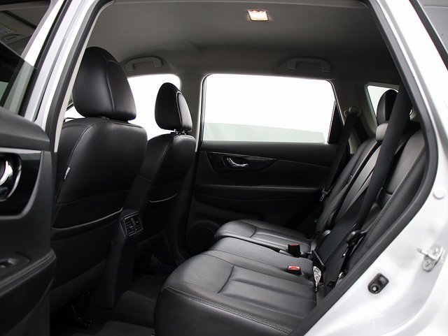 2018 Nissan Rogue SL photo 12