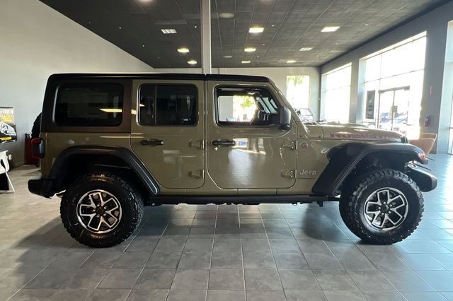 2025 Jeep Wrangler Rubicon photo 3