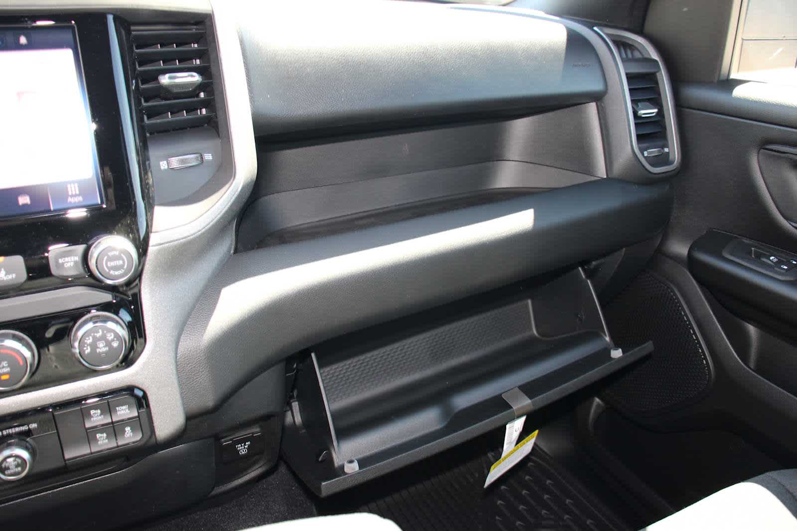 2025 Ram 1500 Tradesman photo 33