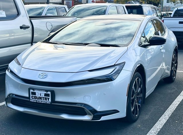 2026 Toyota Prius XSE's photo