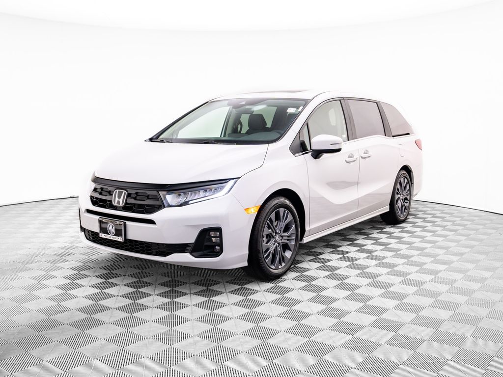 2026 Honda Odyssey Touring's photo
