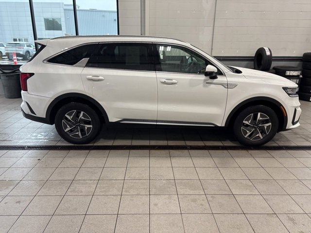 2022 Kia Sorento Hybrid S photo 3