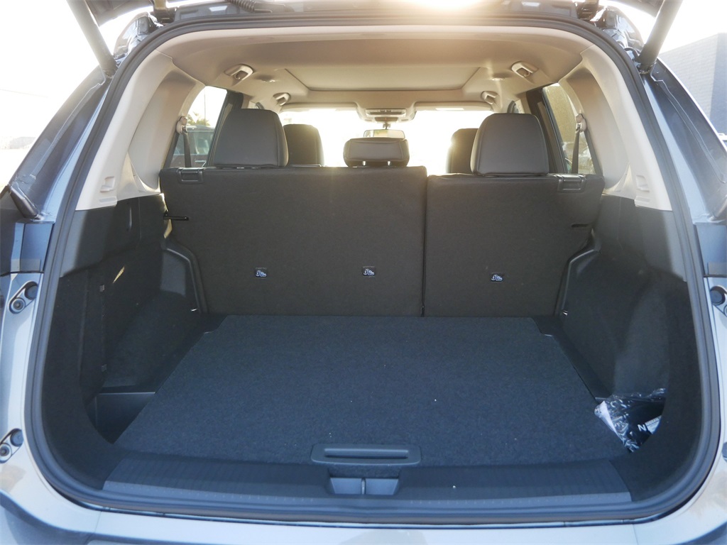 2026 Nissan Rogue SV AWD photo 5